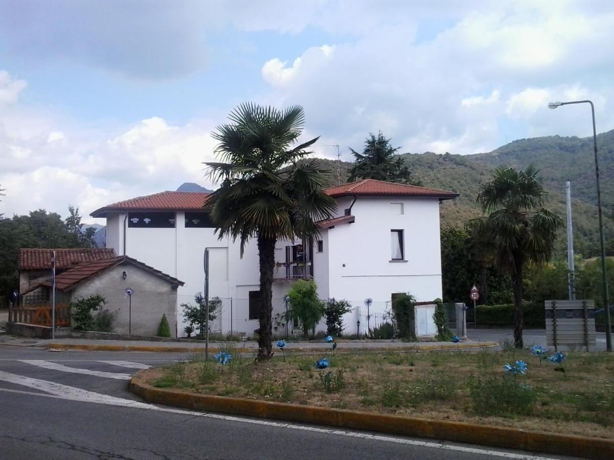 La Casa Bianca Lägenhet Roe Exteriör bild