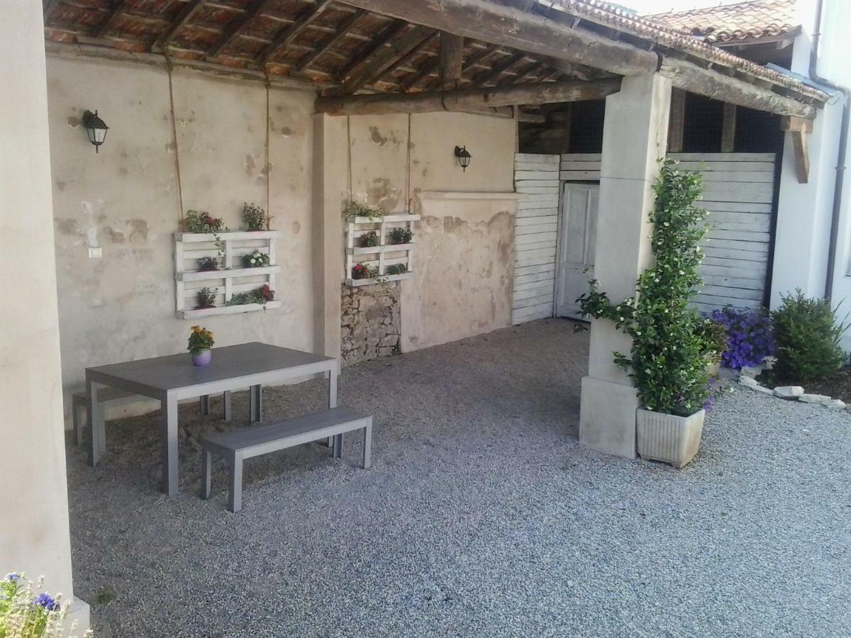 La Casa Bianca Lägenhet Roe Exteriör bild