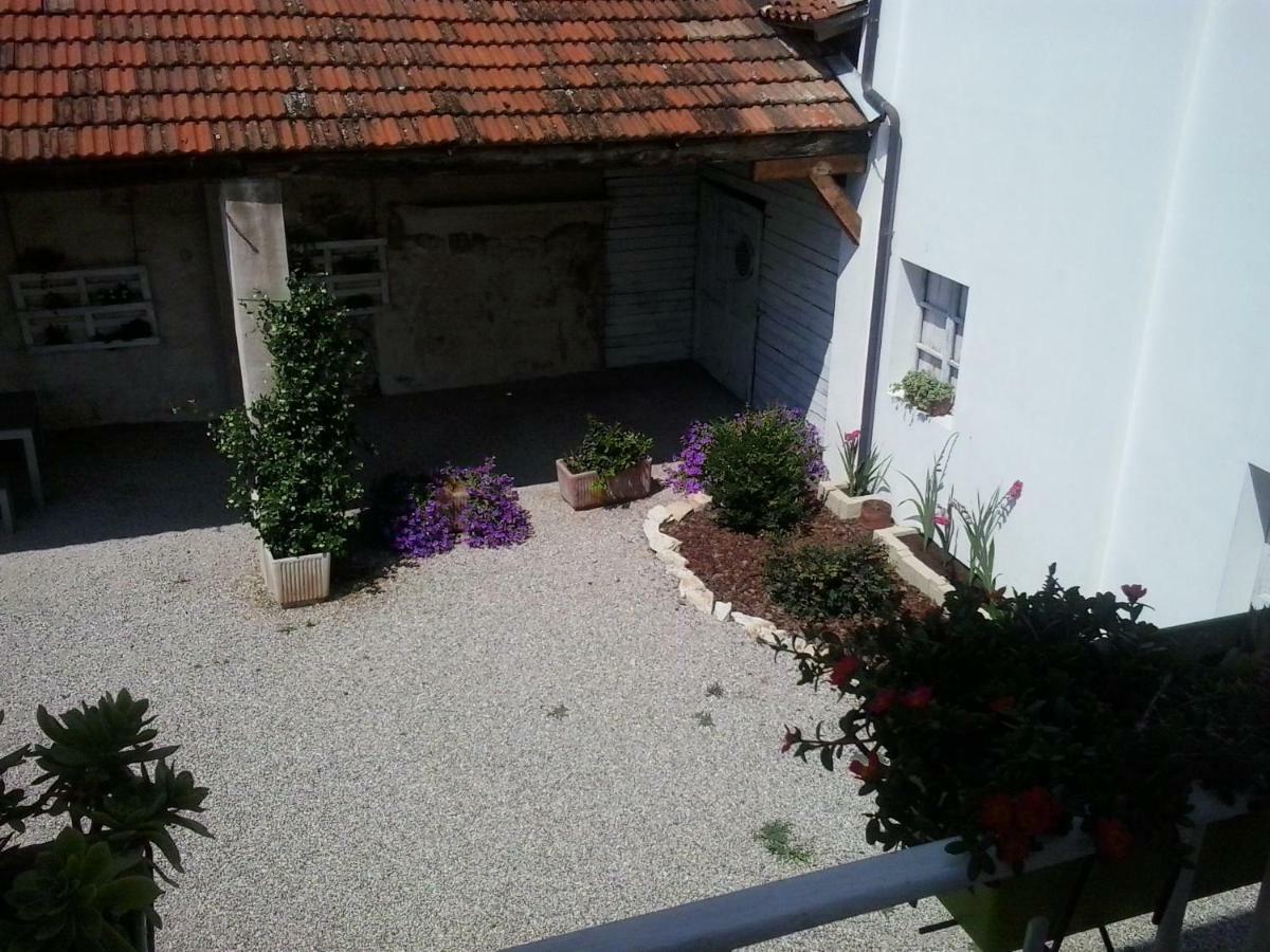 La Casa Bianca Lägenhet Roe Exteriör bild